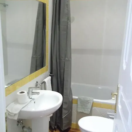 Angola Floor 6 Bedrooms Appartamento